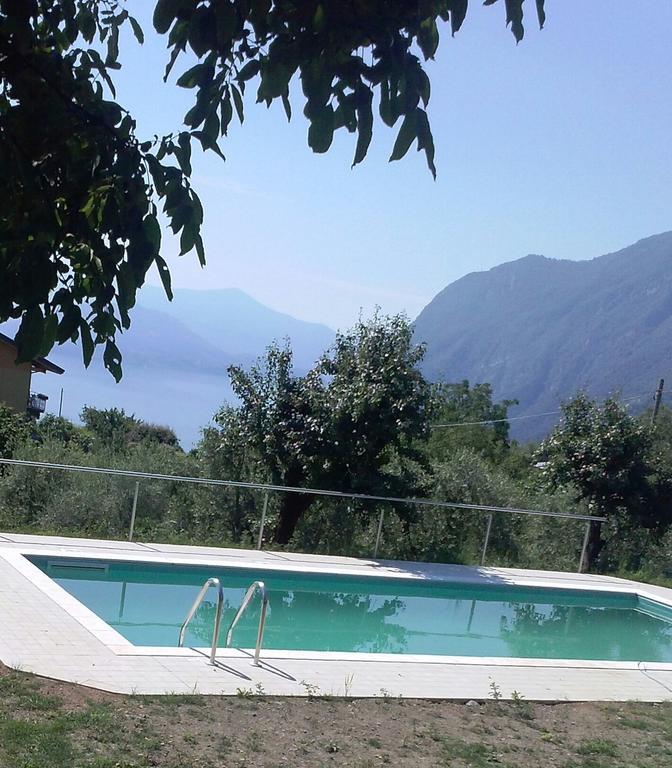 B&B Garden Solto Collina Exterior foto